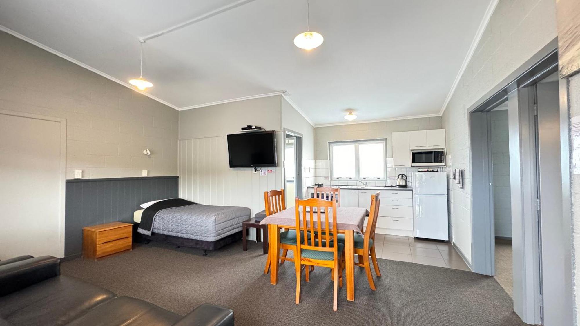 Central Court Motel Whangarei Exterior photo
