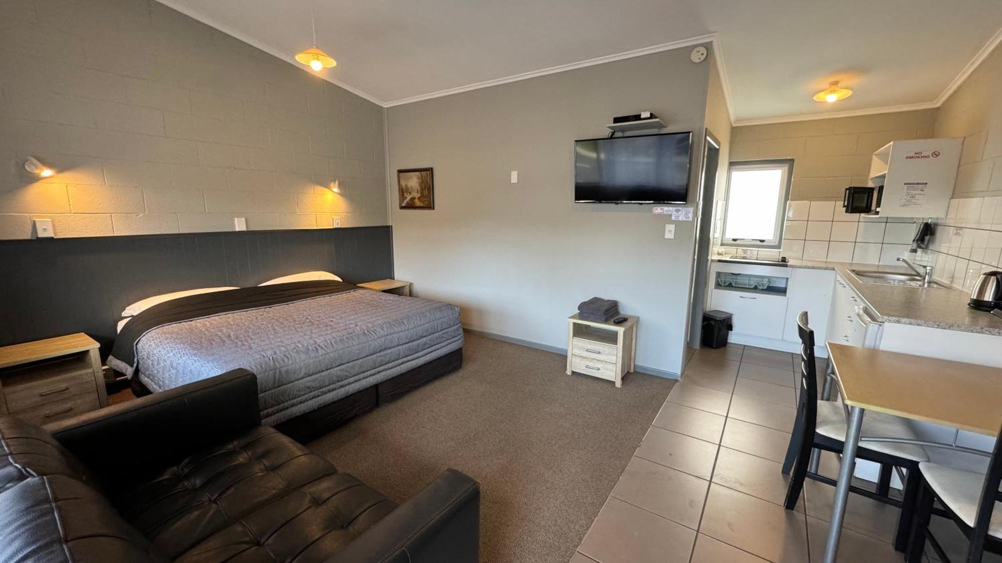 Central Court Motel Whangarei Exterior photo