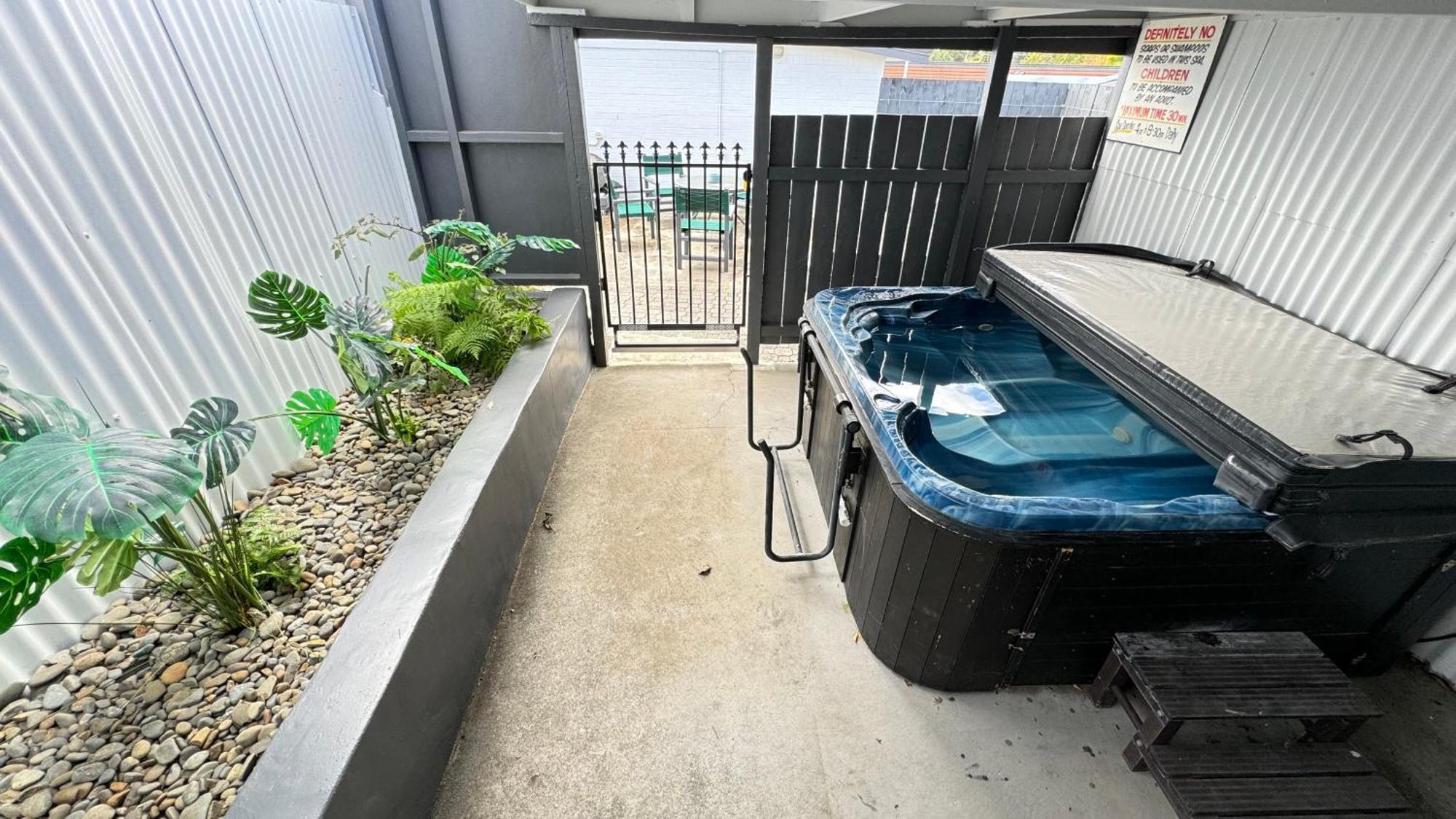 Central Court Motel Whangarei Exterior photo