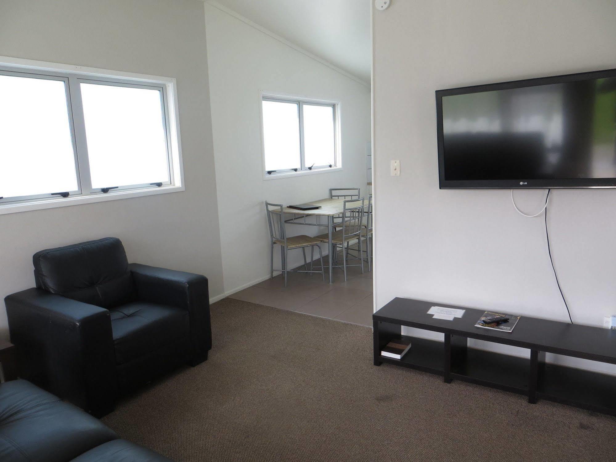 Central Court Motel Whangarei Exterior photo